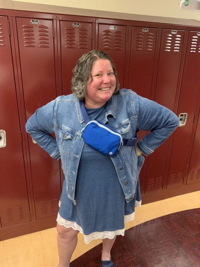 Mrs. Moran with her fanny pack.