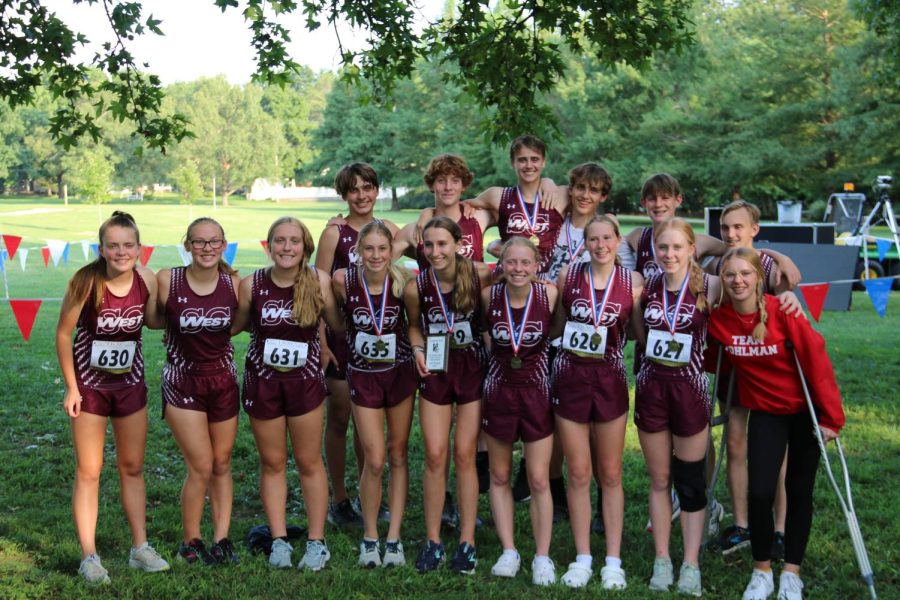 The girls and boys cross country teams at the freshmen/sophomore meet.